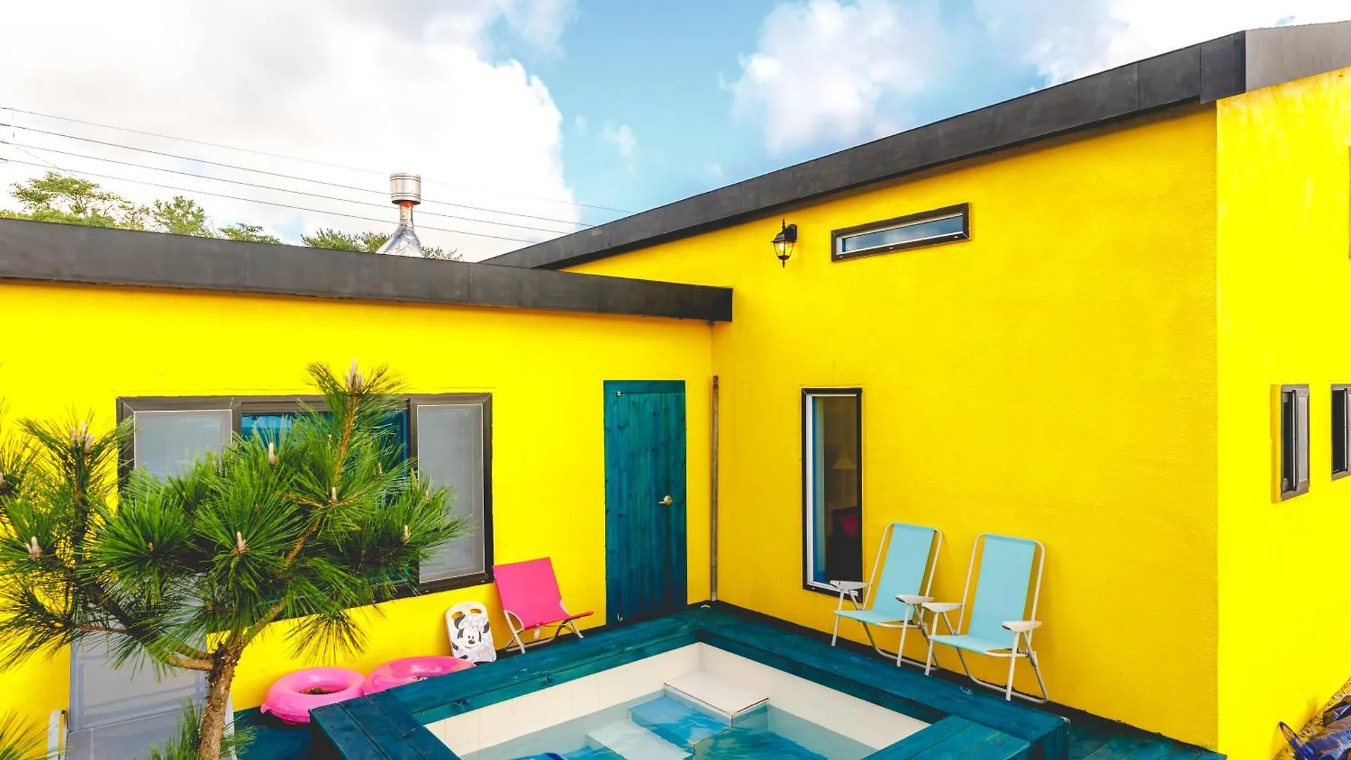 Jeju Love Stay Yellow